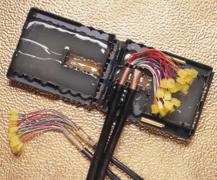 569579-1 Certi-Seal Buried Service Wire Closure for 2-6 Pair